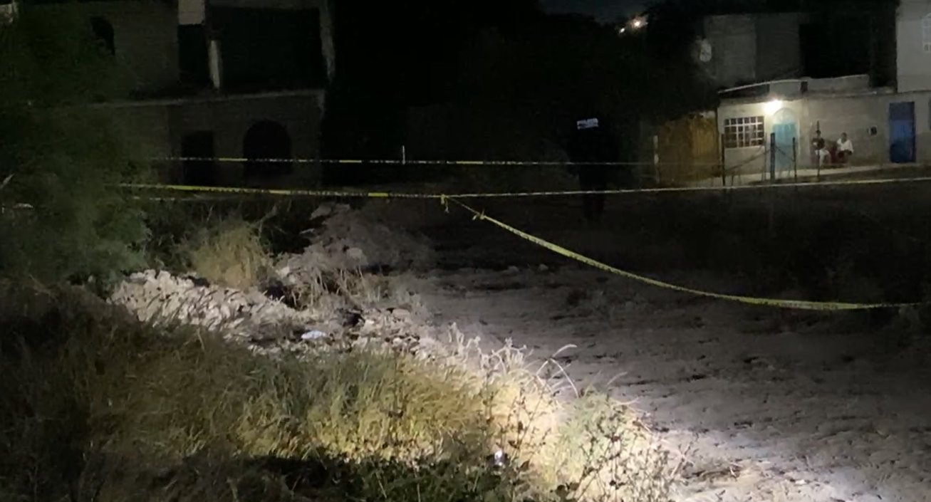 Terror en Tehuacán; hallan cuerpo embolsado dentro de un tambo en una barranca
