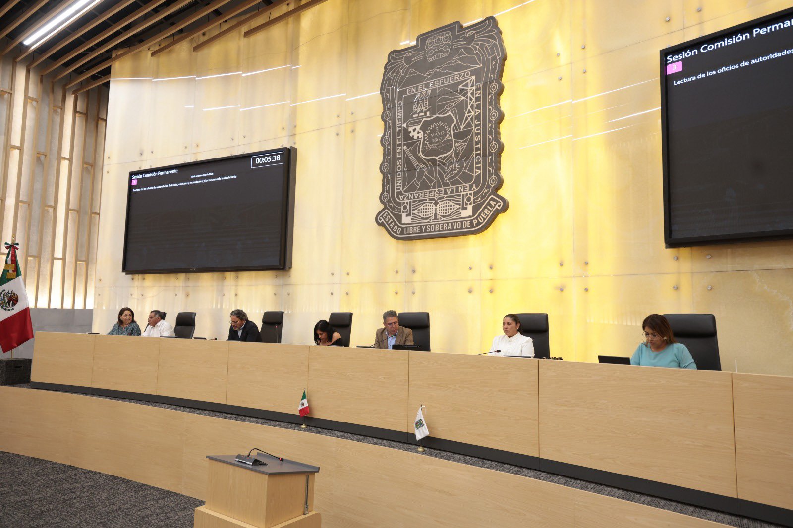 Congreso de Puebla cabildea adelantar la alternancia de género a 2030: la gubernatura sería exclusiva para mujeres