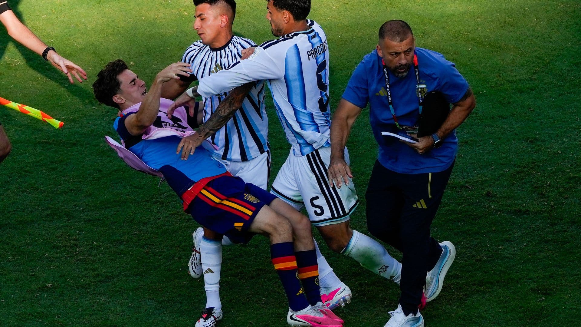 FIFA abre proceso disciplinario contra la AFA, Gavi y jugadores argentinos por incidentes en la final del Mundial 2026