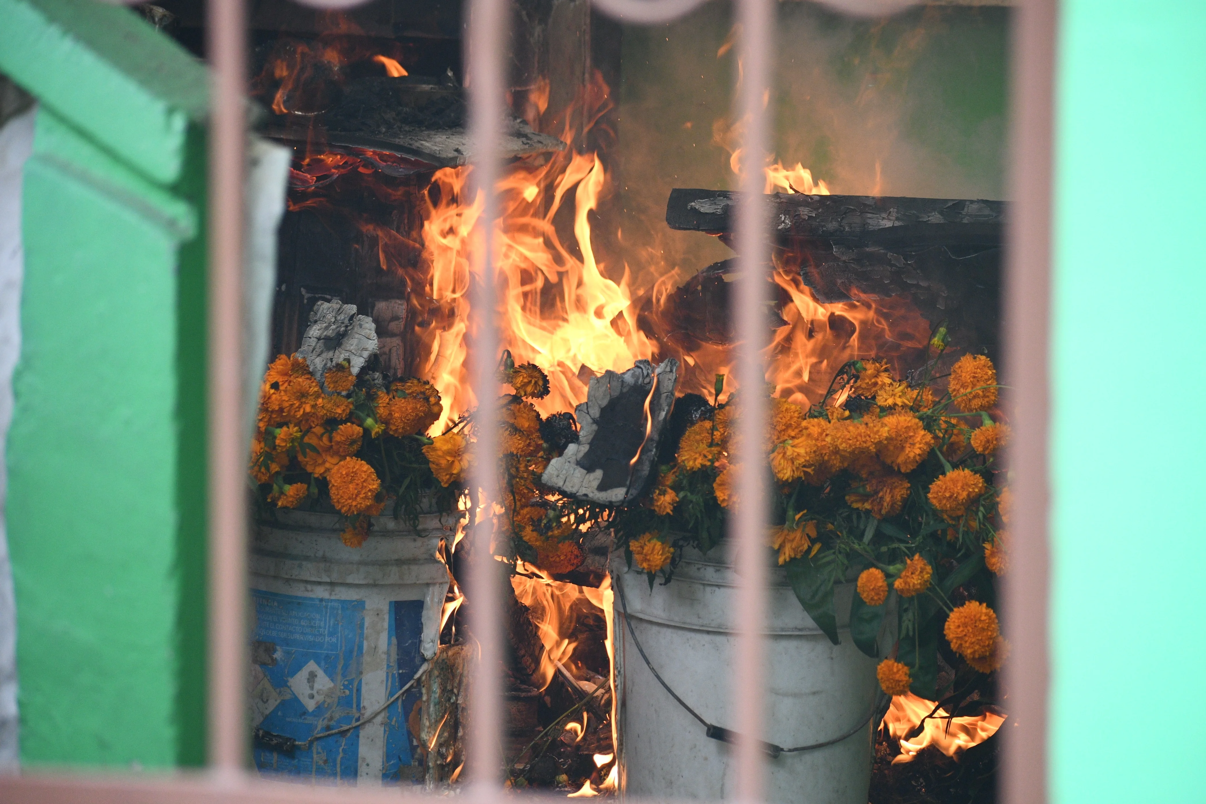Ofrendas de Día de Muertos aumentan 4% los incendios en viviendas de Puebla