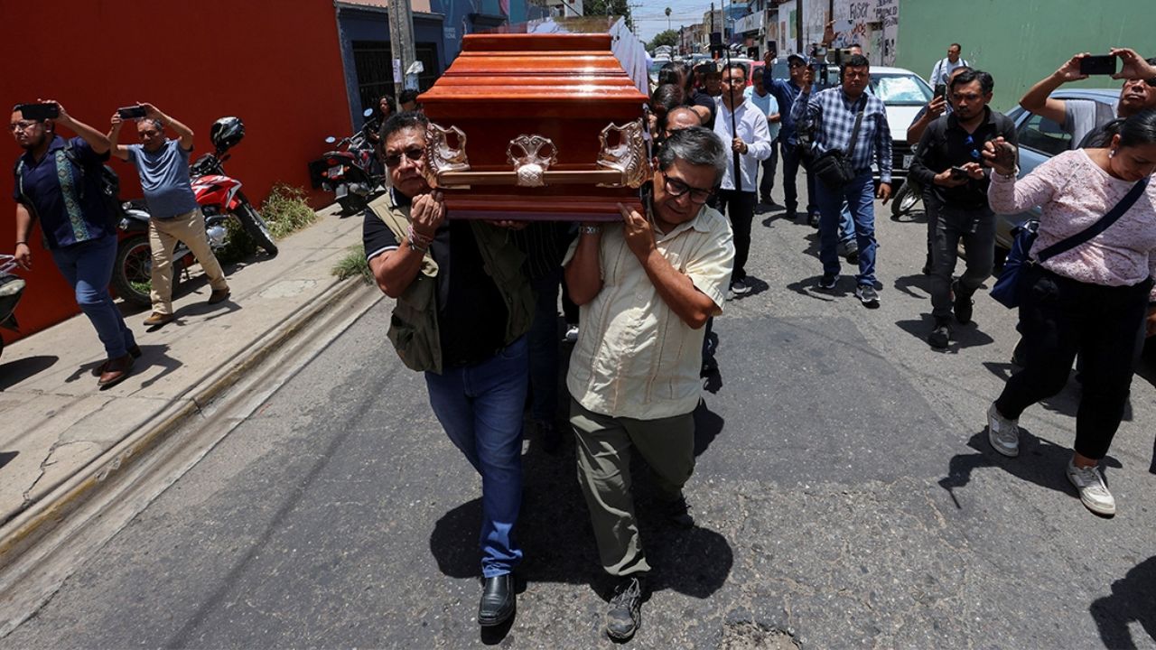 Periodistas de Oaxaca despiden a Alejandro Leyva y exigen justicia por su asesinato