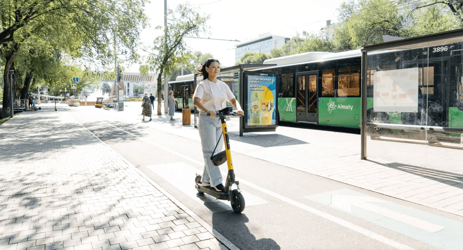 Alistan reglamento en Monterrey para prohibir scooters en avenidas de alta velocidad