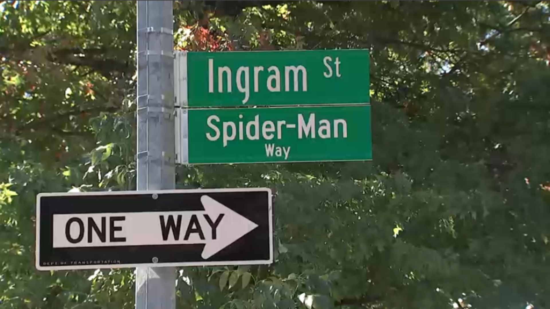 Spider-Man ya tiene su propia calle en Nueva York: Spider-Man Way en Queens