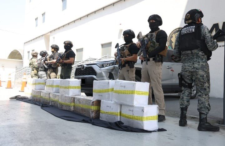 Detienen en Monterrey a dos sinaloenses con 200 kilos de cristal valuados en más de 10 mdp