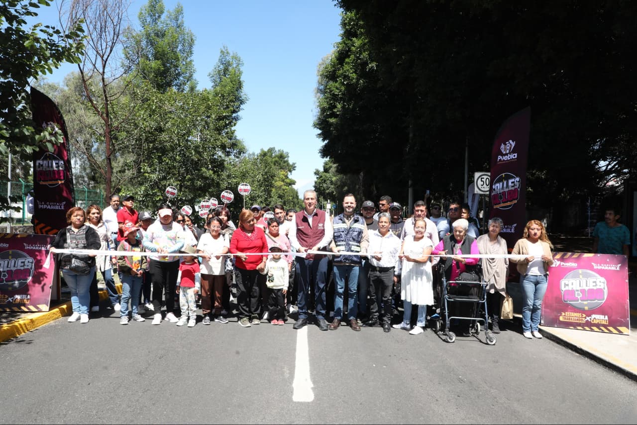 Entrega Pepe Chedraui la rehabilitación del bulevar Xonaca con el Tren Capitalino de Pavimentación