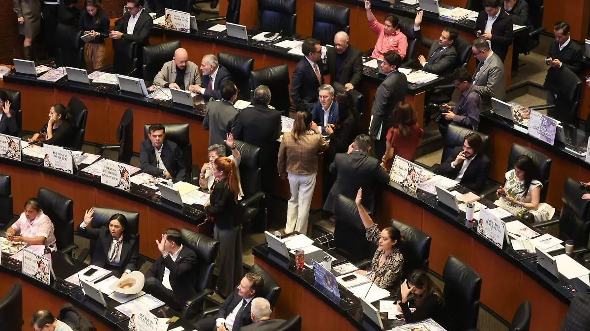 Senado aprueba multas de hasta 100% por huachicol fiscal y contrabando