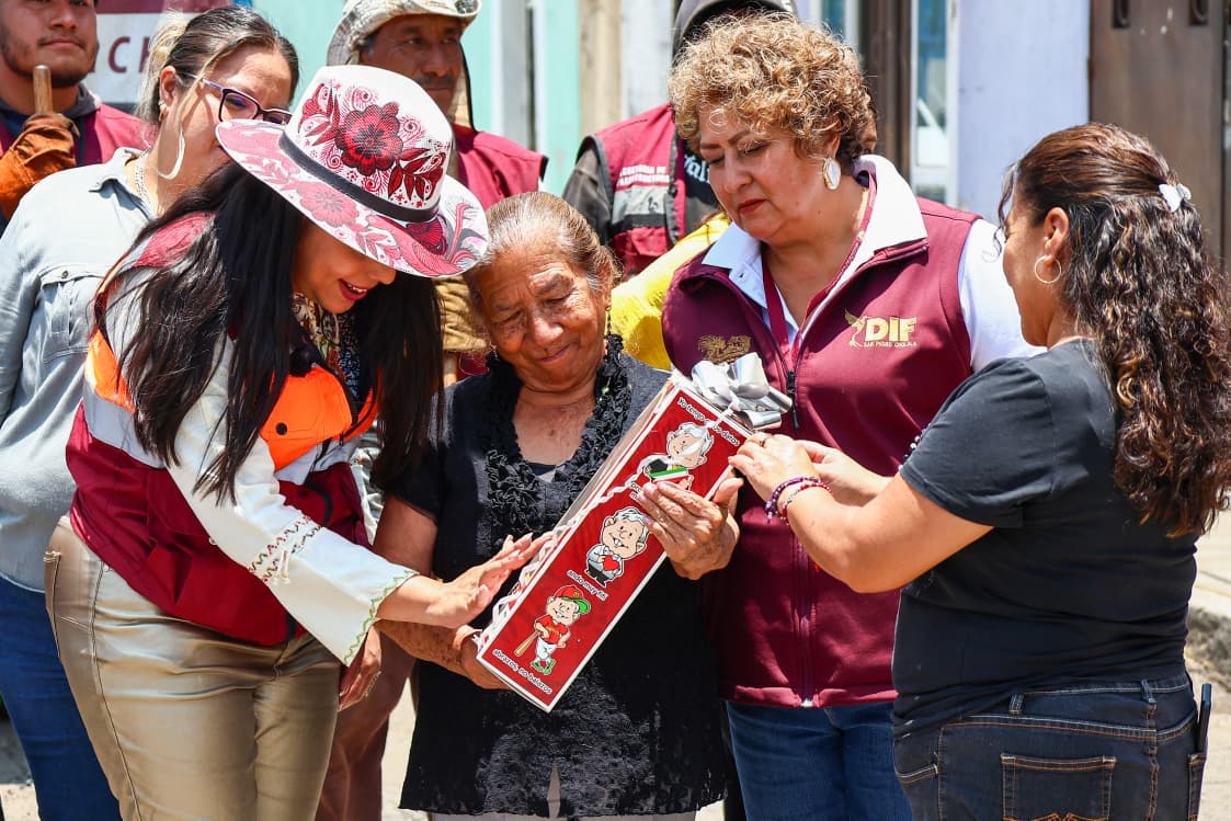 San Pedro Cholula inicia rehabilitación de la calle 13 Poniente en Santa María Xixitla