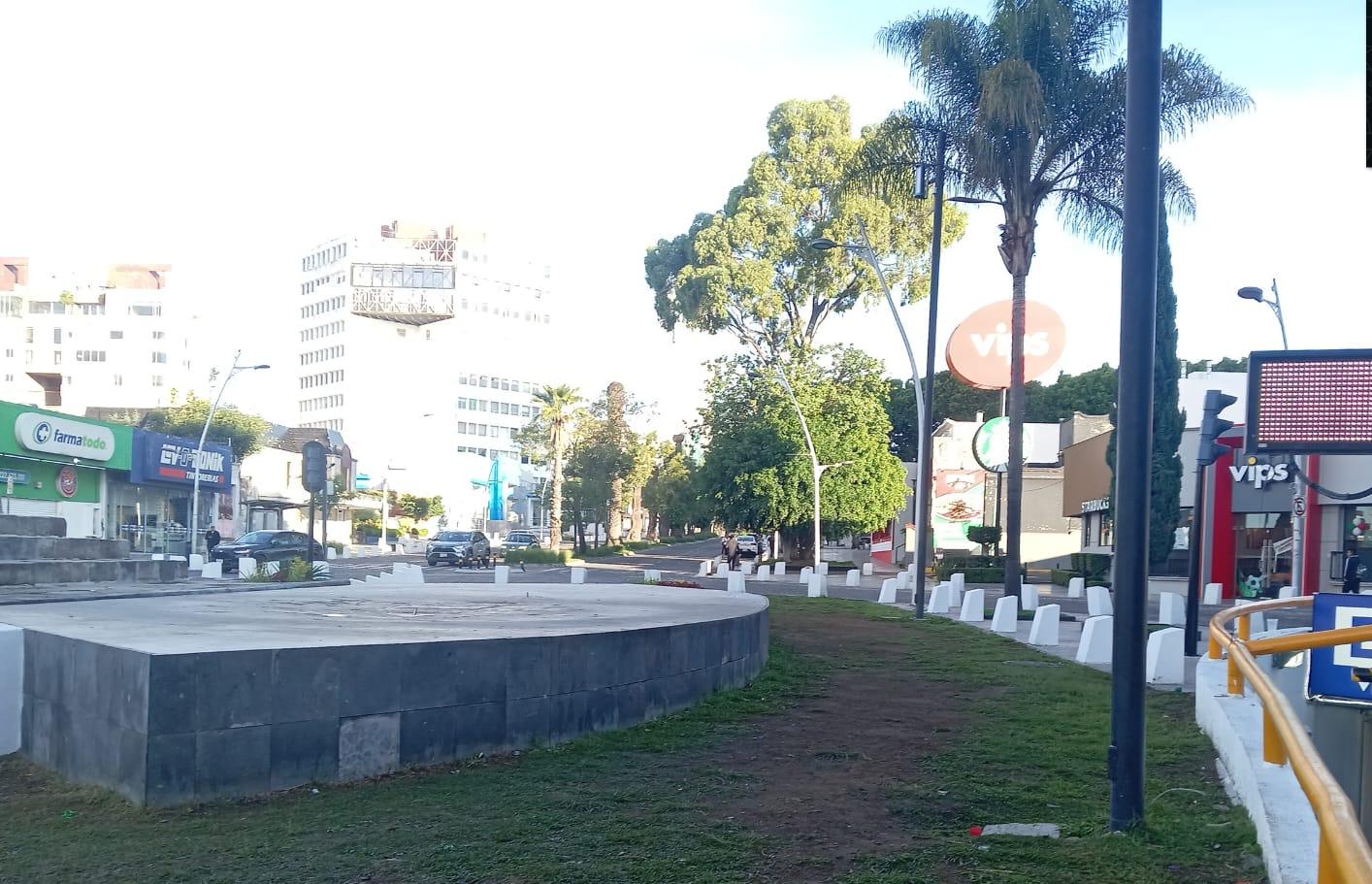 Limpian el Zócalo y la Avenida Juárez en Puebla tras festejos por el triunfo de México