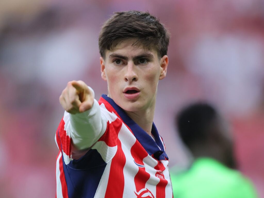 Armando "Hormiga" González emprende el sueño europeo con el Olympiacos