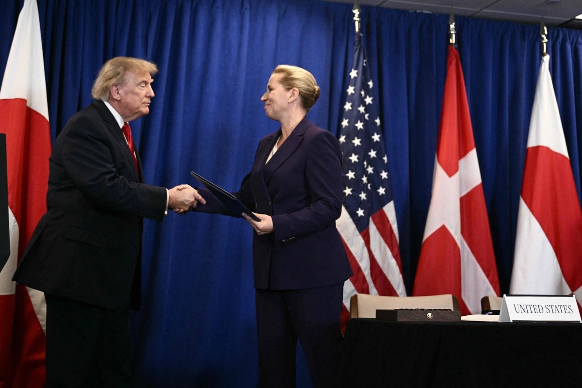 Trump firma acuerdo con Dinamarca y Groenlandia para ampliar presencia militar de Estados Unidos