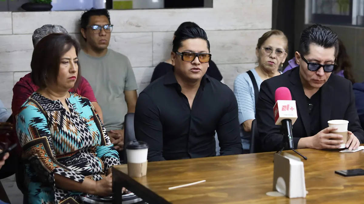 Mr. Doctor exige justicia para él y más de 30 víctimas de presunto fraude en Puebla