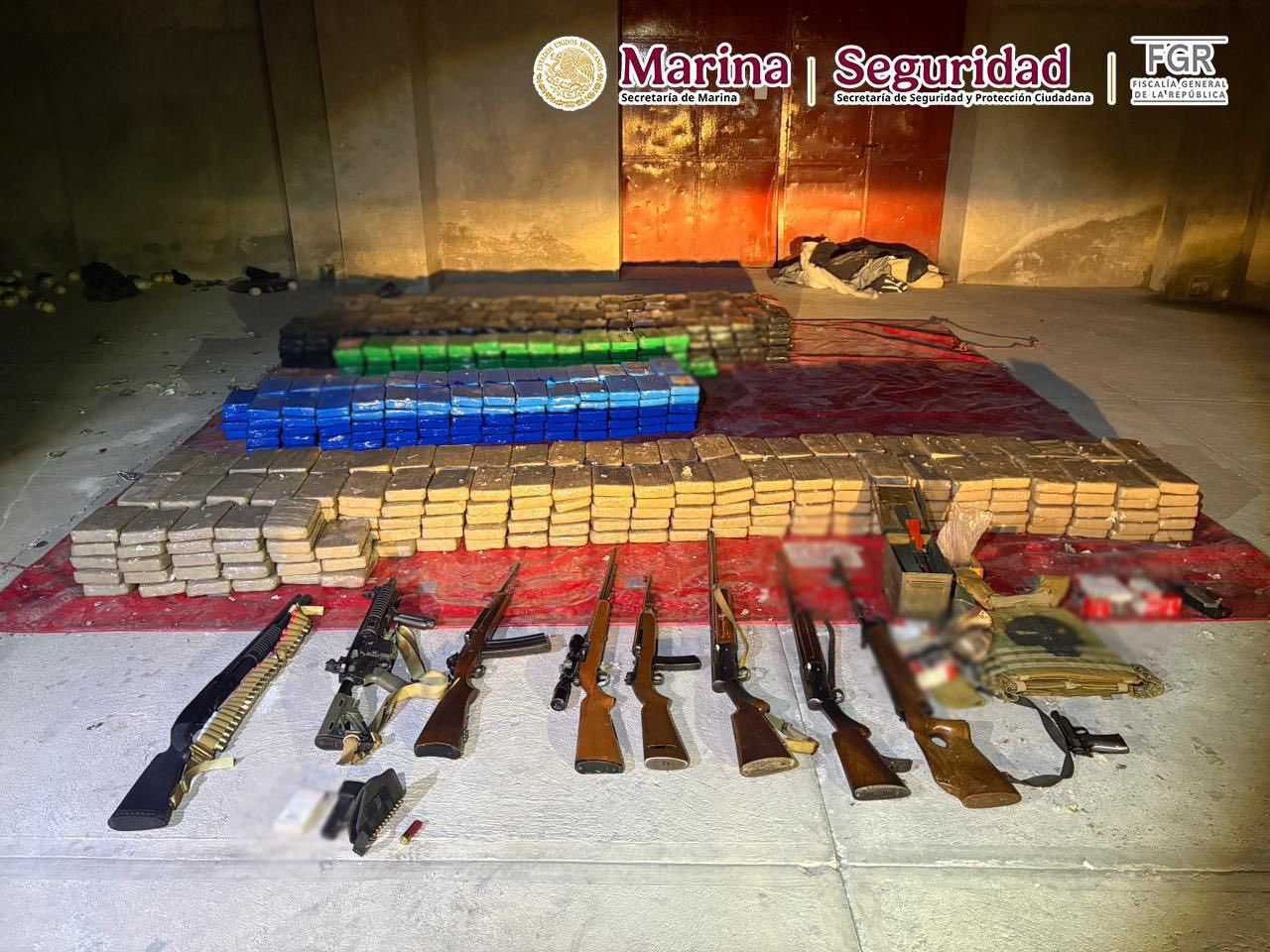 Decomisan cerca de una tonelada de cocaína y arsenal durante cateo federal en Tlaxcala