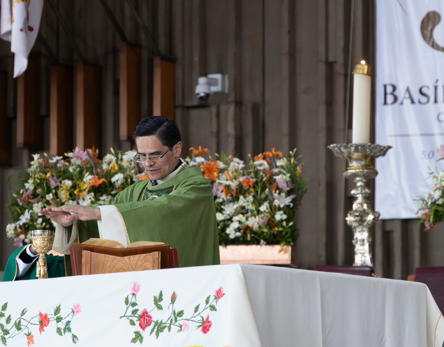 Iglesia católica llama a frenar insultos y polarización en redes sociales