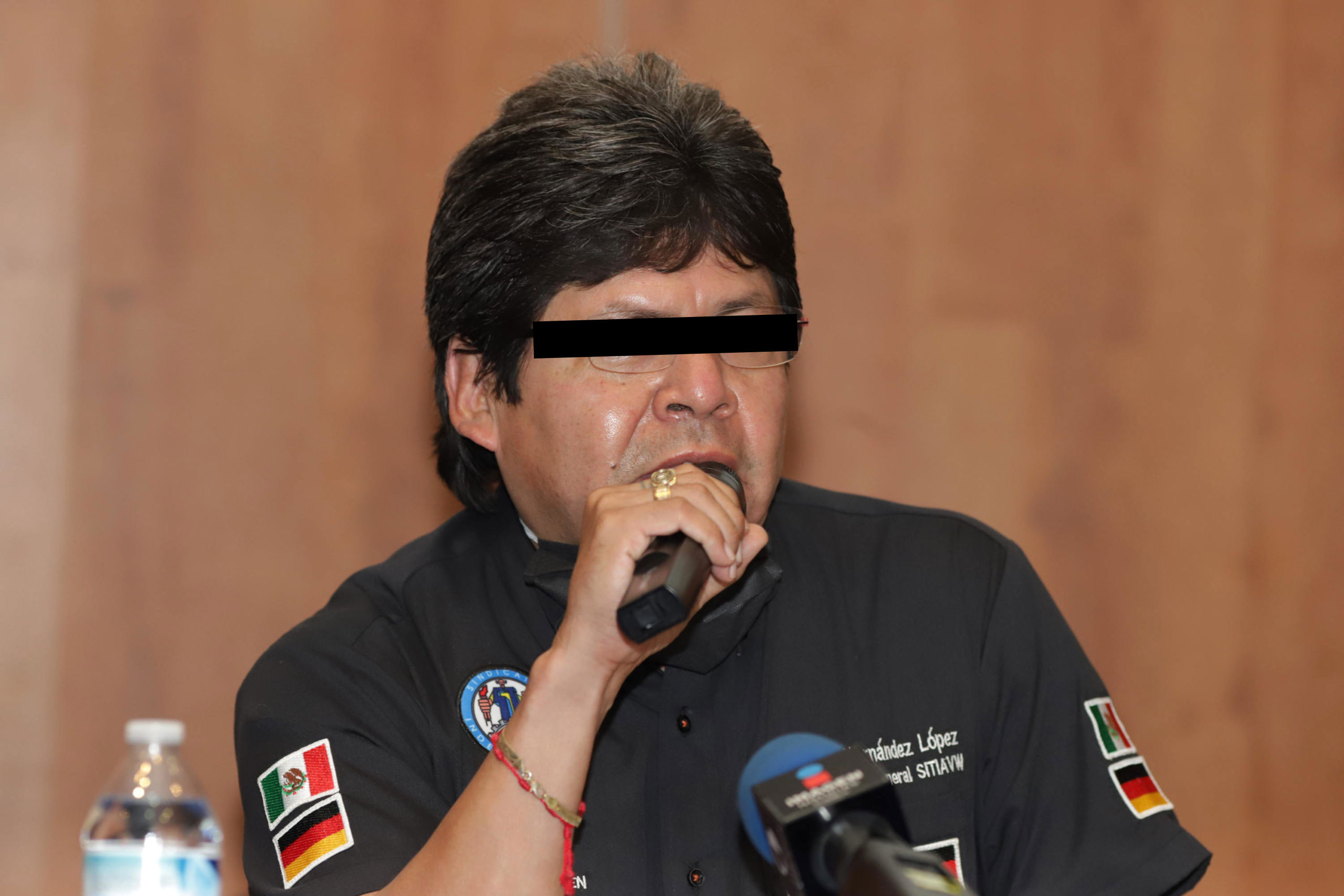 Detienen a exdirigentes del sindicato de Volkswagen en Puebla tras boquete de 129 millones de pesos