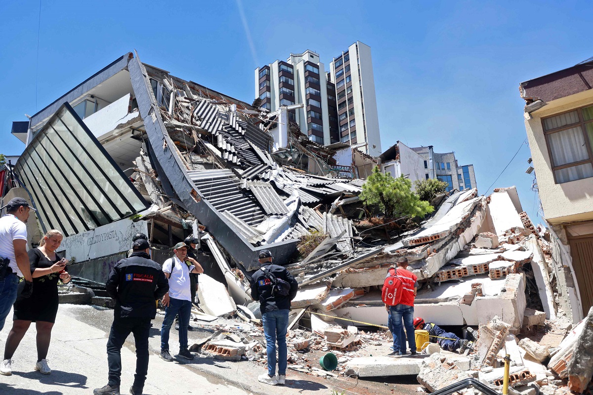 Aumenta a más de 130 la cifra de muertos por el terremoto en Colombia; declaran desastre de carácter nacional