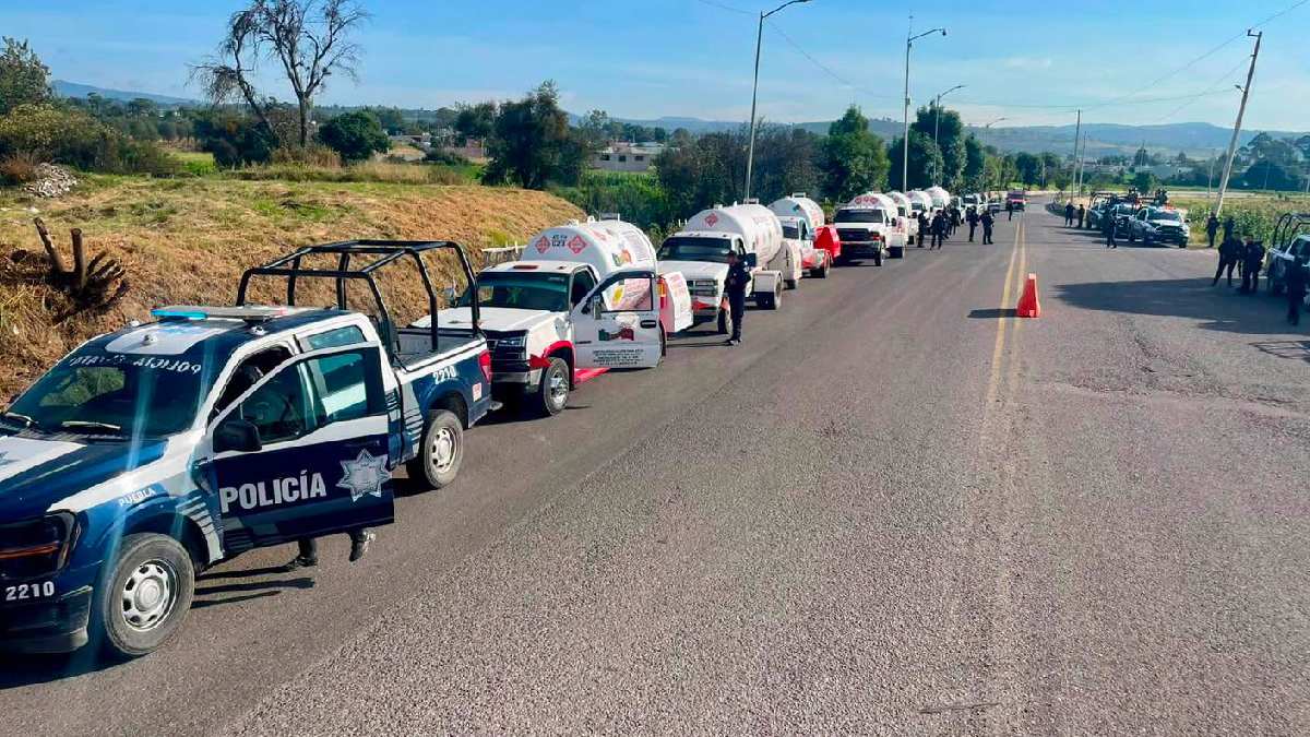 Aseguran 7 pipas y más de 21 mil litros de hidrocarburo en Puebla