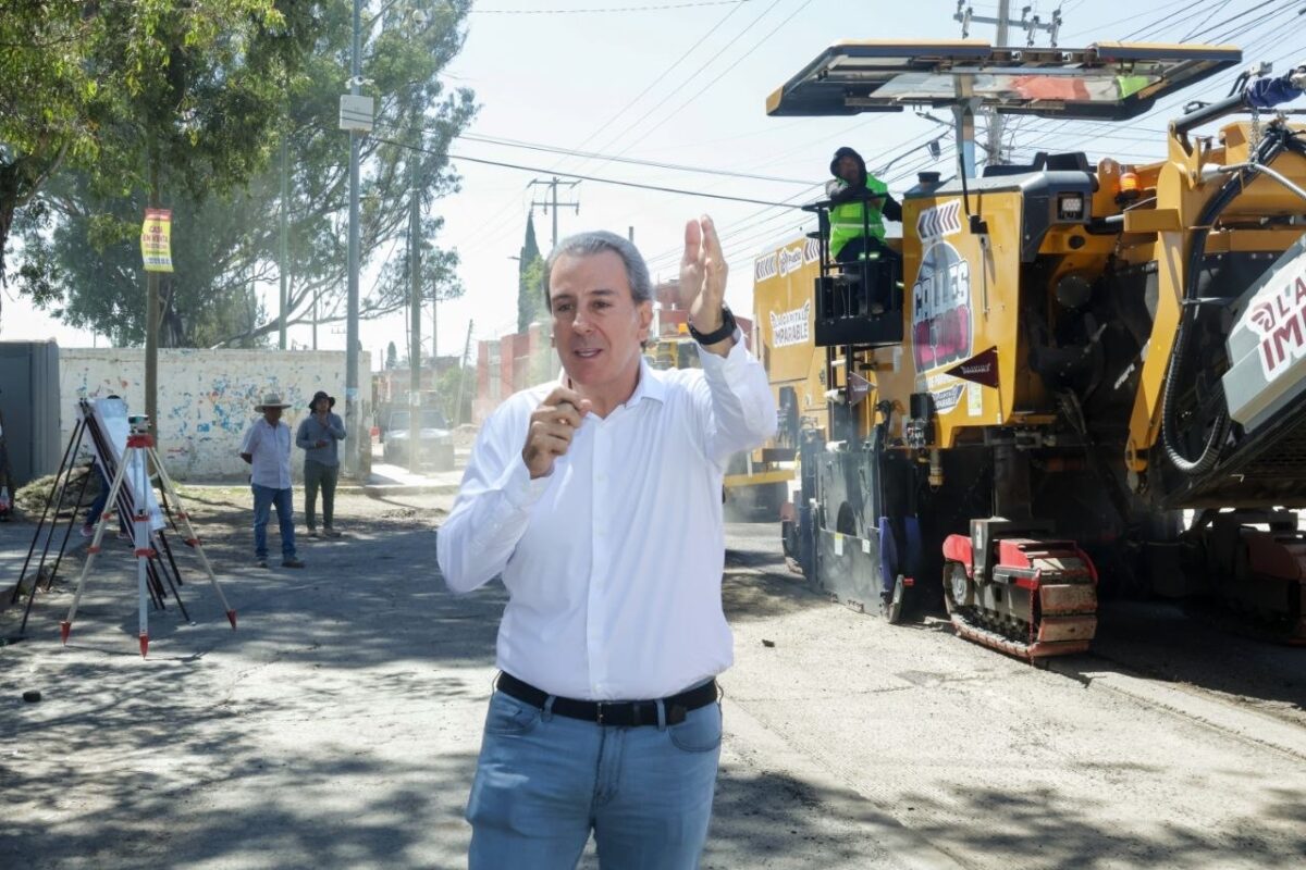 Pepe Chedraui alista la compra de un segundo tren de pavimentación para el próximo año