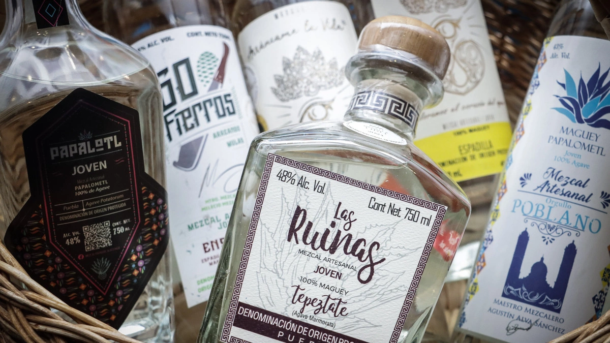 Puebla reunirá a 300 marcas de mezcal en encuentro nacional en septiembre
