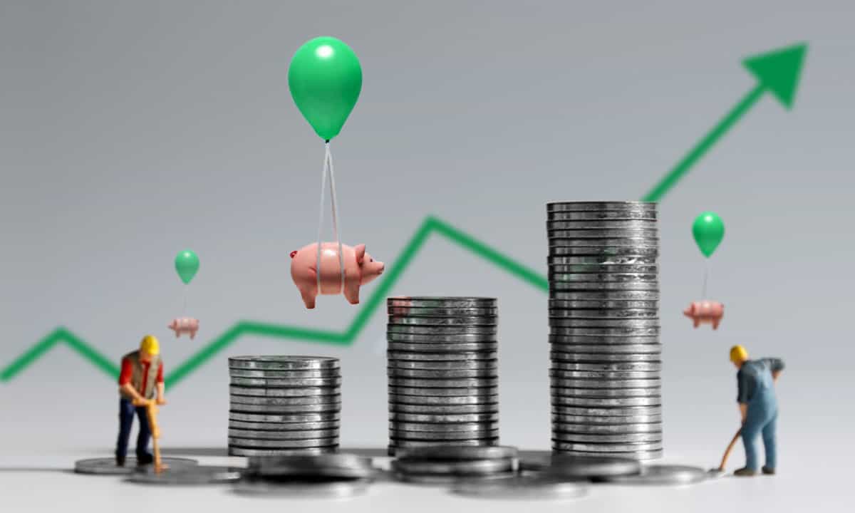 Empresarios plantean frenar aumentos extraordinarios al salario mínimo en 2027