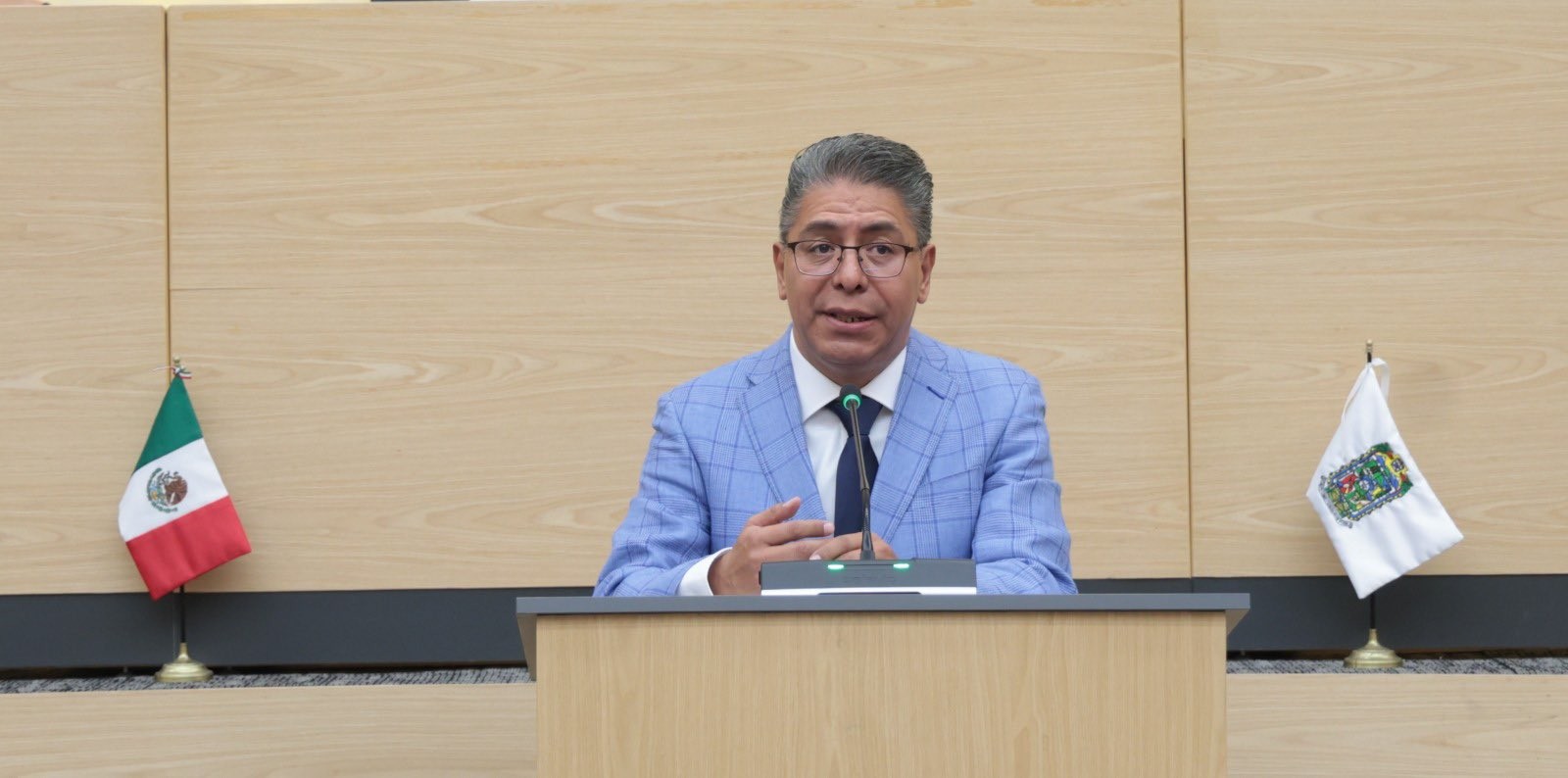Congreso de Puebla disuelve los cabildos de Acatlán, Esperanza y Tepeyahualco e instala concejos municipales
