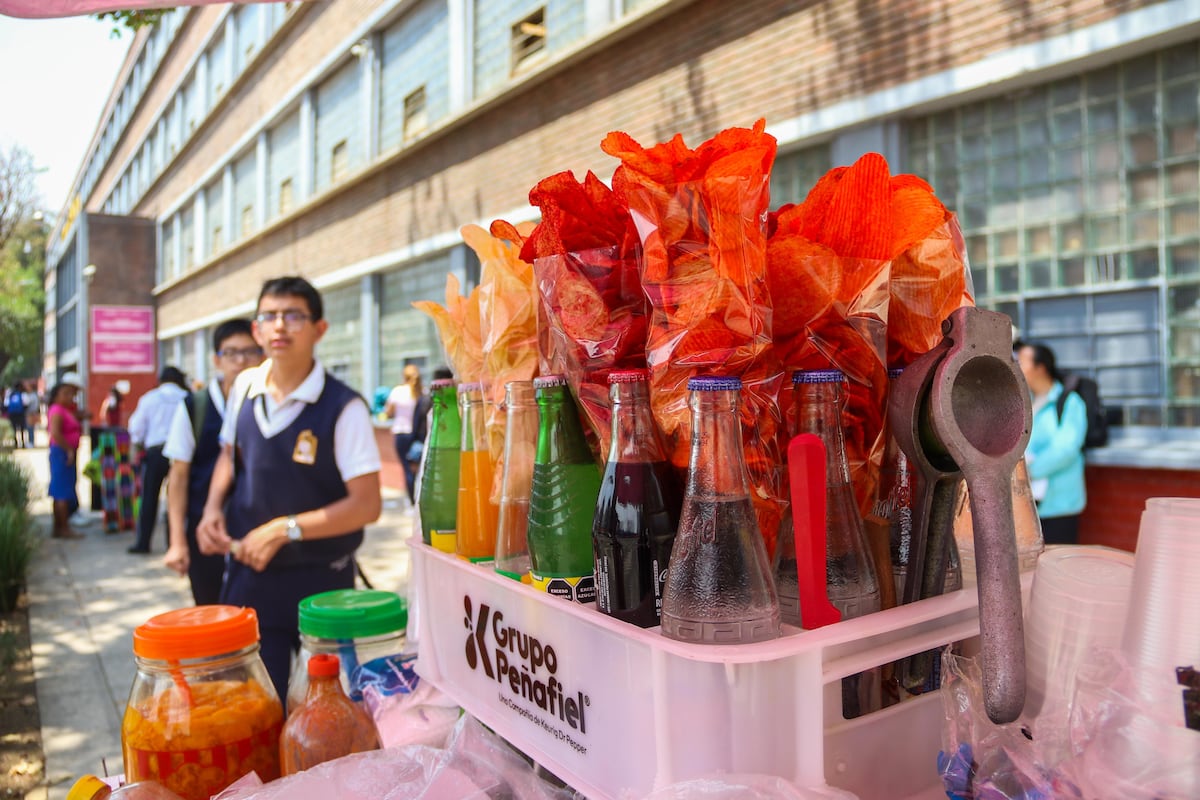 SCJN niega amparo contra reglas para vender comida en las escuelas