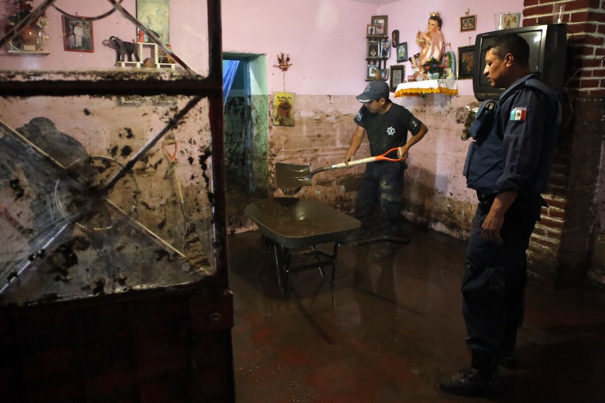 Sólo tres policías se presentaron en Esperanza tras la detención del edil; el Gobierno de Puebla asume el control de la seguridad