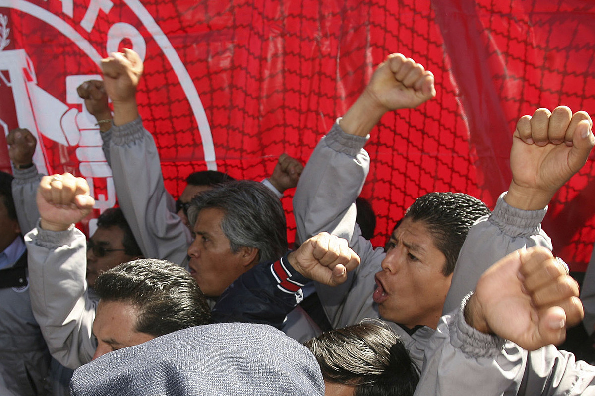 Amenaza de huelga en VW Puebla: trabajadores vuelven a decir no al aumento y la armadora amaga con no ceder