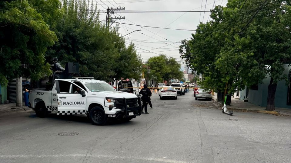 Artefactos, droga y vehículos asegurados: ejecutan 14 cateos en Monterrey tras doble homicidio