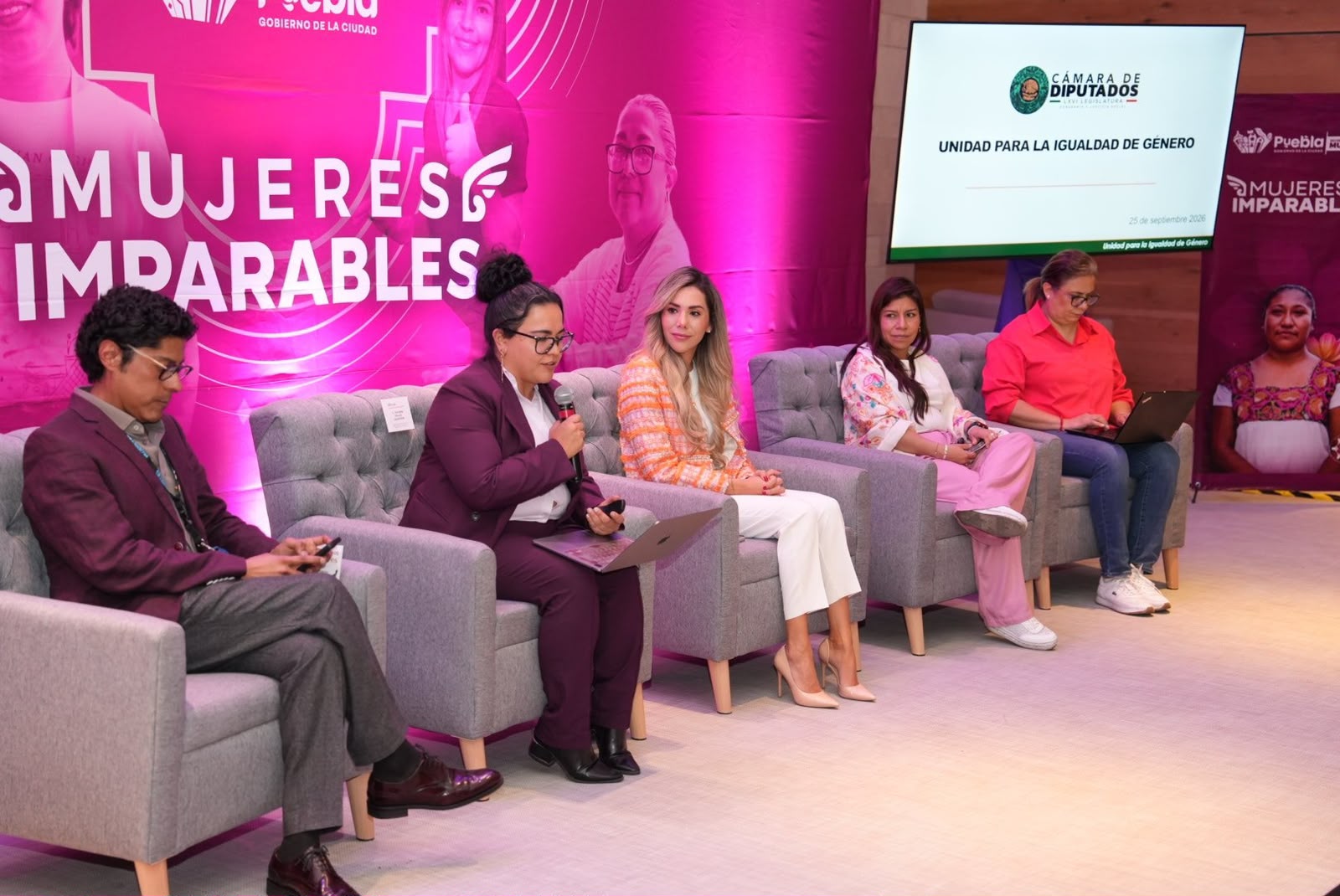 Puebla impulsa micrositios con perspectiva de género para acercar servicios y derechos a mujeres