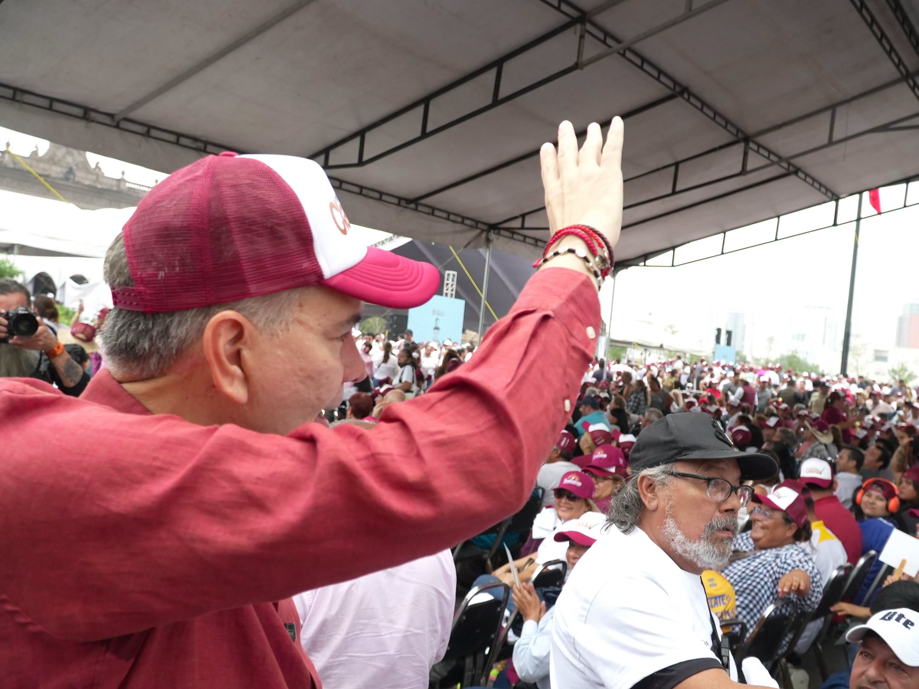 Waldo Fernández exhibe pactos entre MC, PRI y PAN: "Se dan con todo pero se reparten el botín"