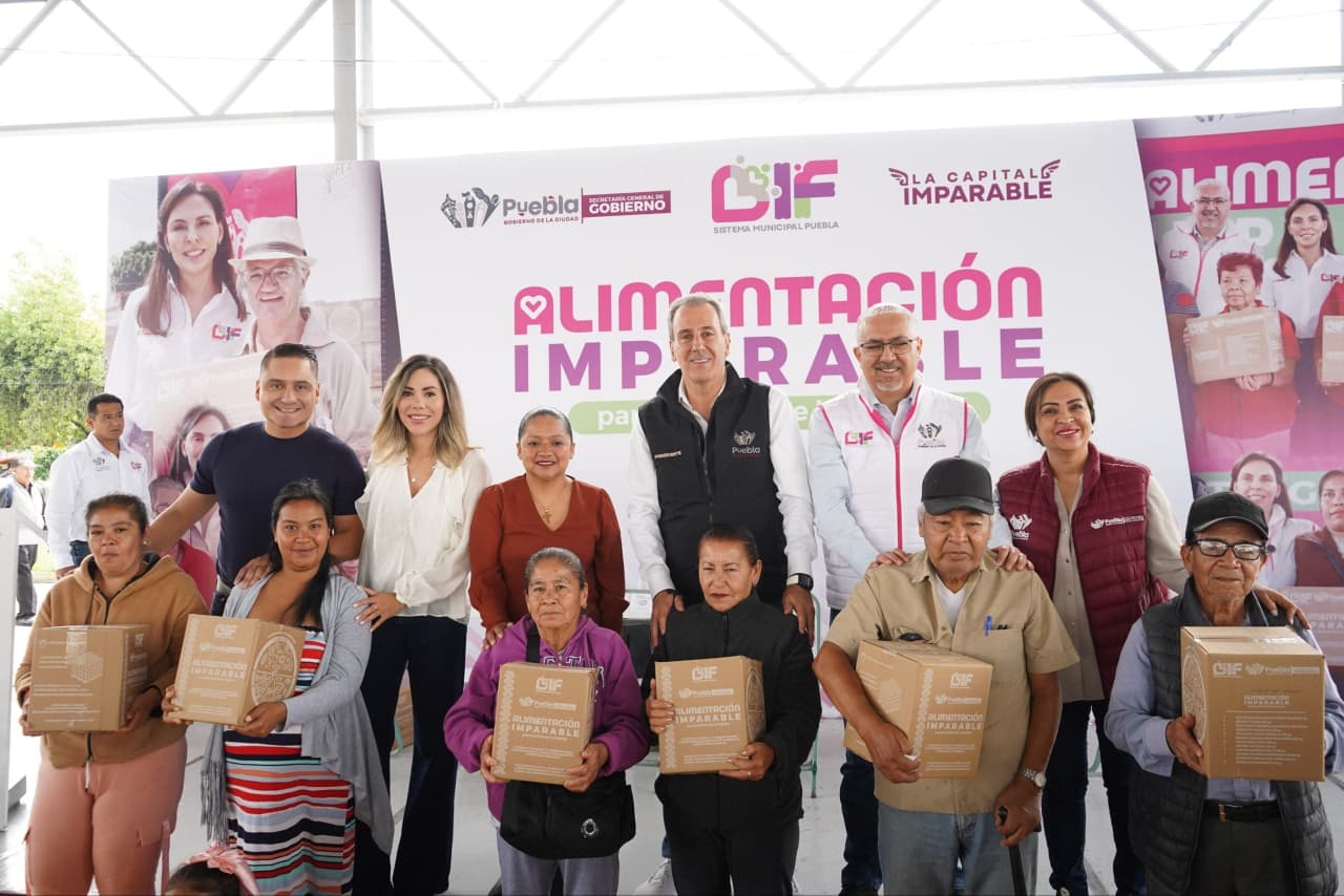 Pepe Chedraui entrega más de 10 mil despensas en Agua Santa con el programa Alimentación Imparable