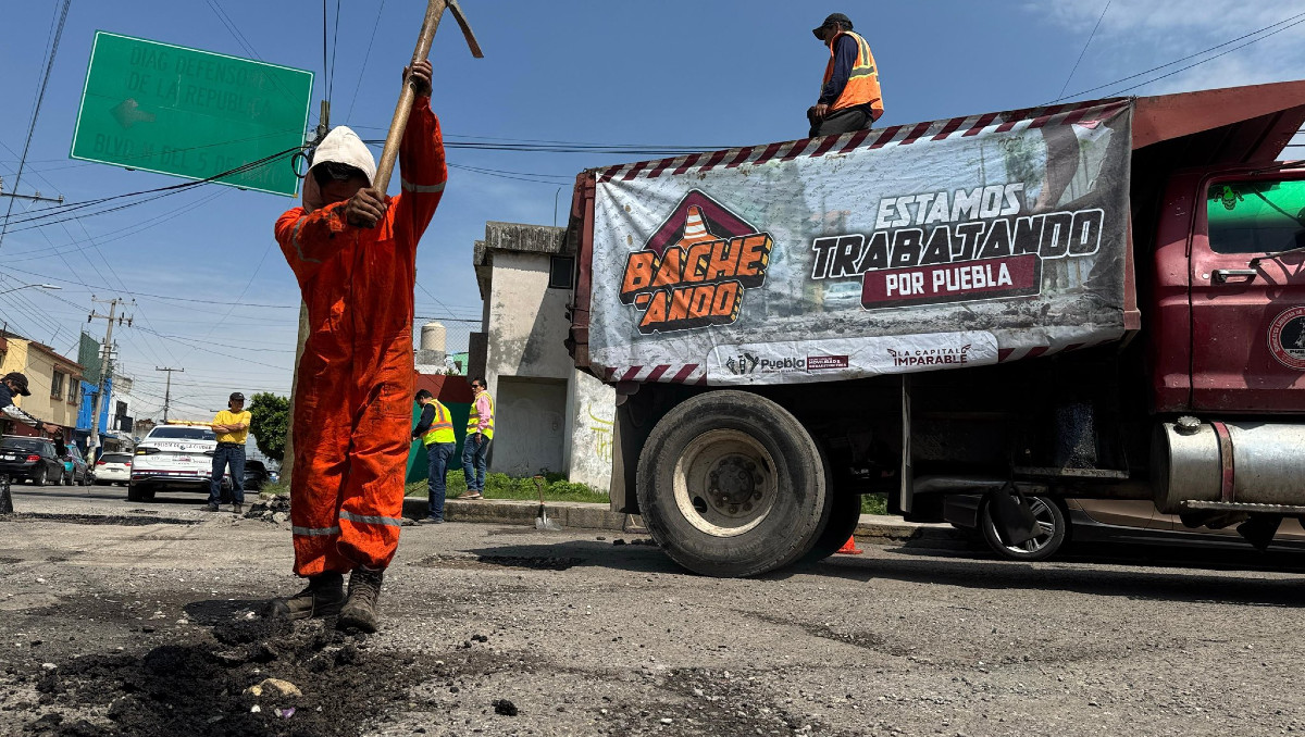 Gobierno de Pepe Chedraui ha reparado 374 mil baches y prevé superar la meta de 200 mil este año