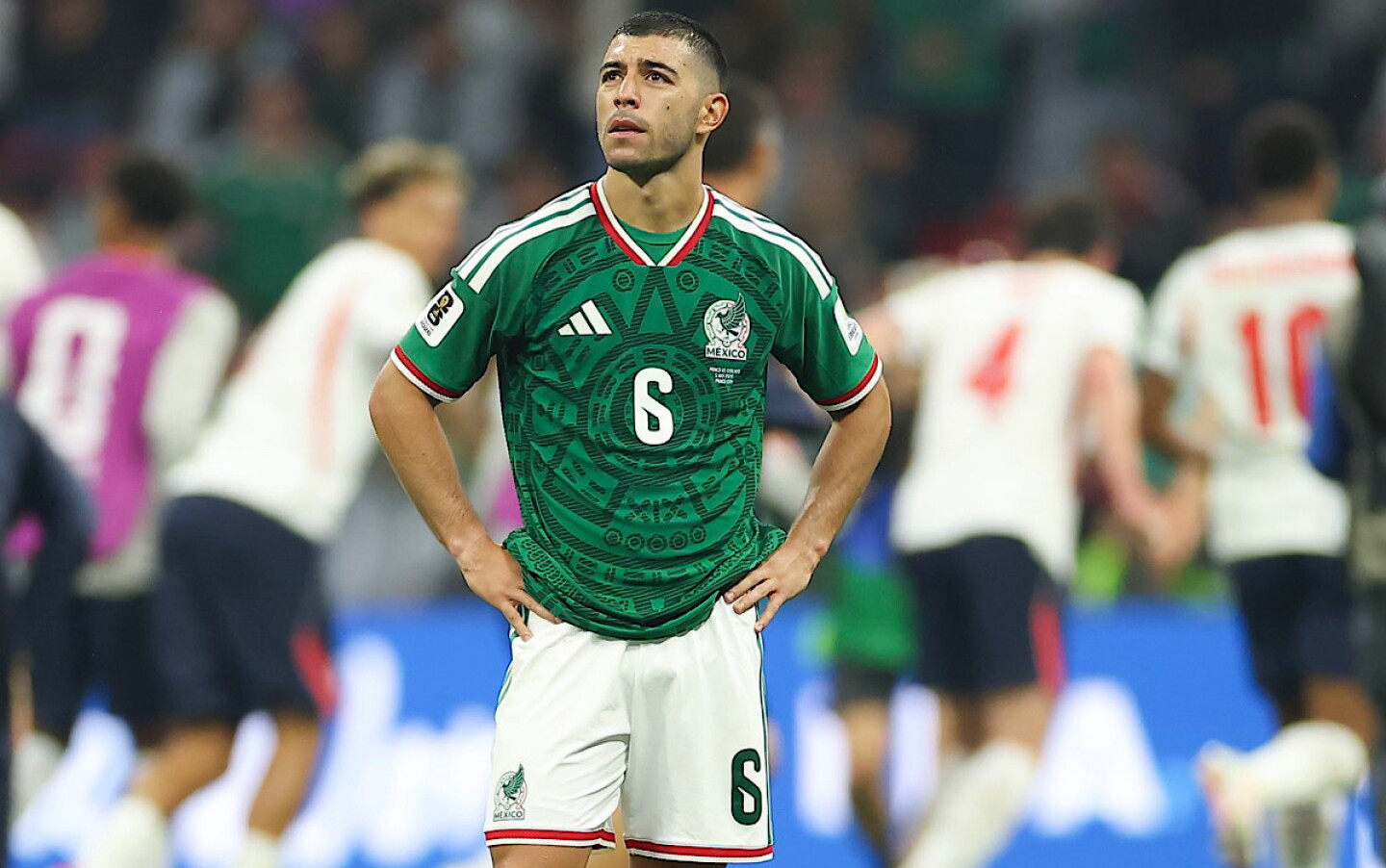 Se cae el sueño europeo para Erik Lira: no se concretó su fichaje con AS Mónaco