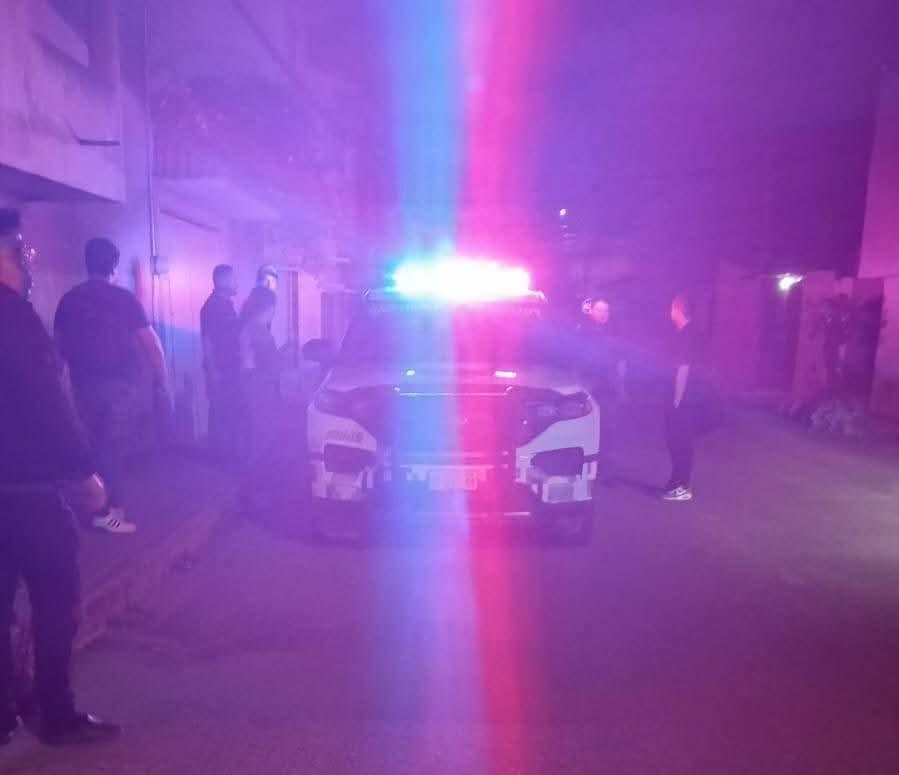 Atacan autobús de la producción de Memo Garza en la Puebla-Orizaba; resulta herido uno de sus músicos