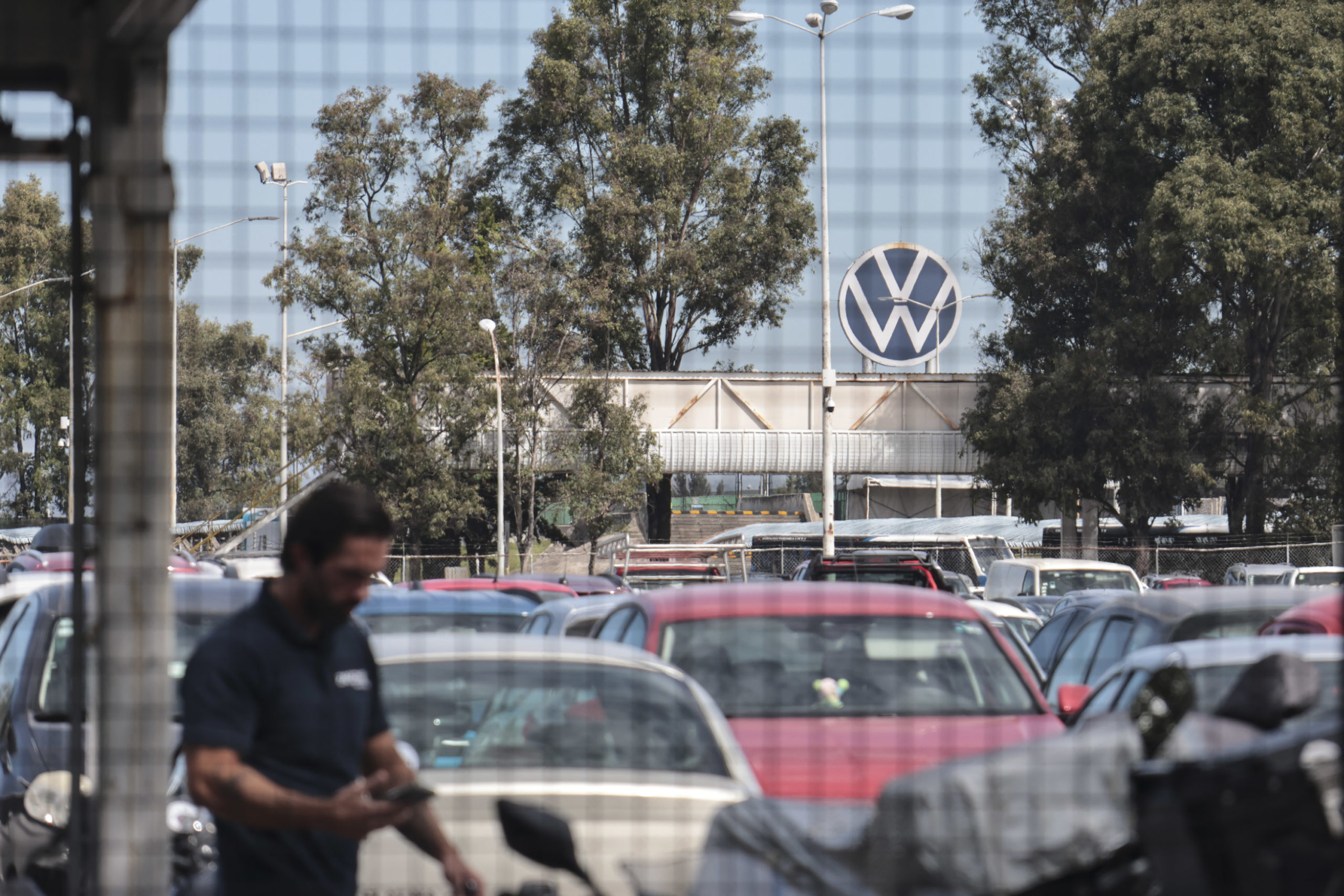 Extraoficial: Volkswagen arranca despido de hasta 1,200 trabajadores en Puebla en medio del silencio sindical