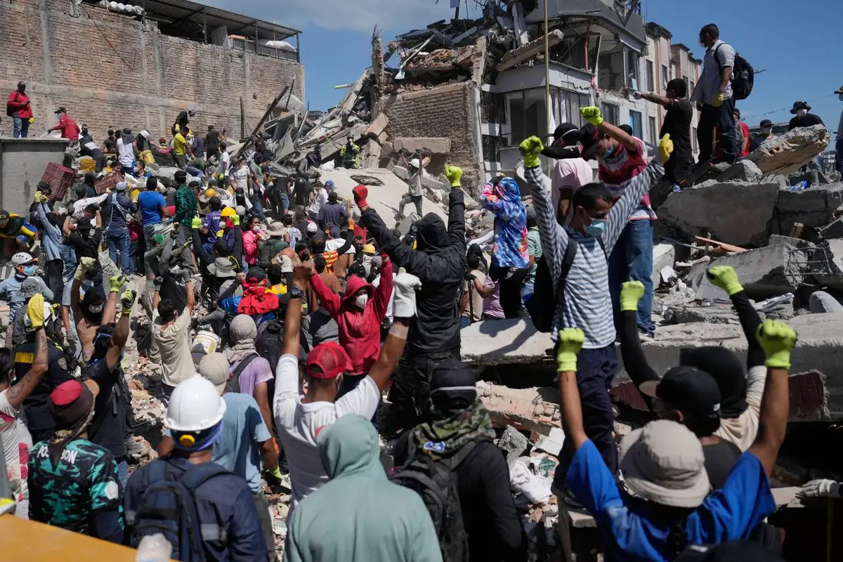 Terremoto en Colombia deja 239 muertos, más de 3 mil heridos y 287 desaparecidos