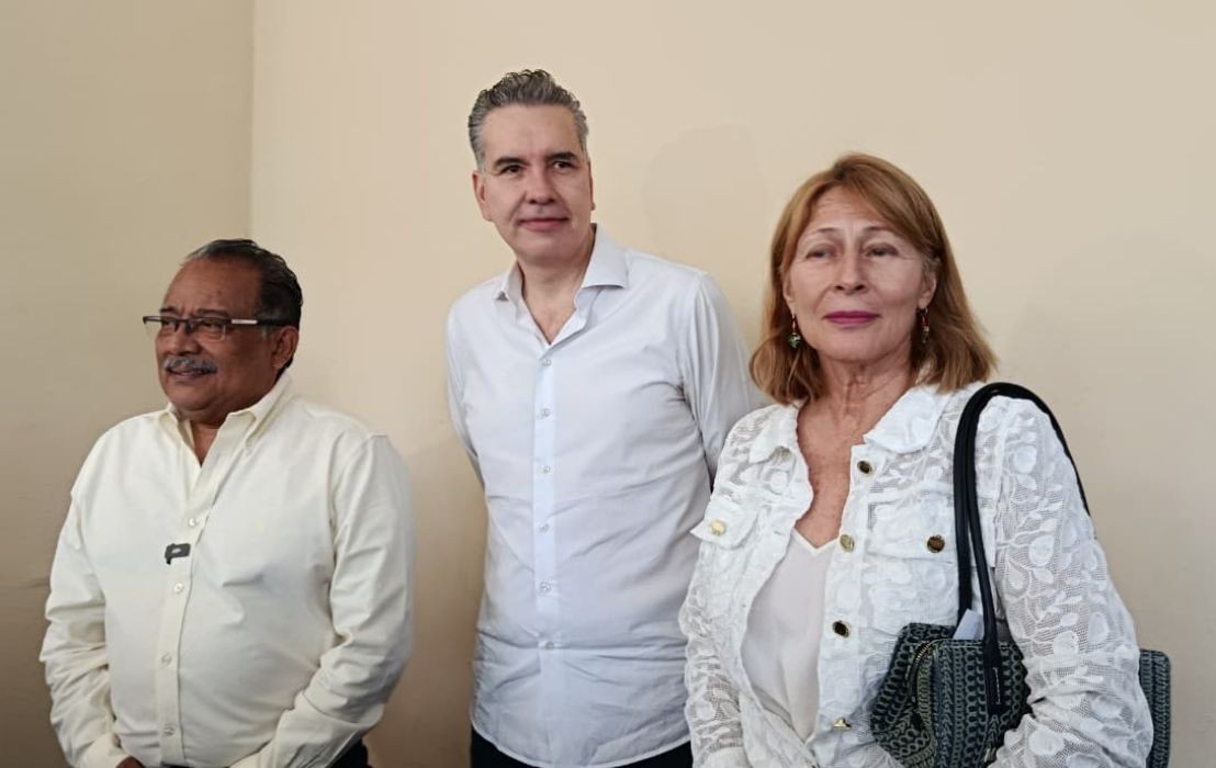 Ex 'corcholatas' de Morena en NL rechazan a Clara Luz Flores: Waldo exige aclaraciones y Clouthier pide sustitución