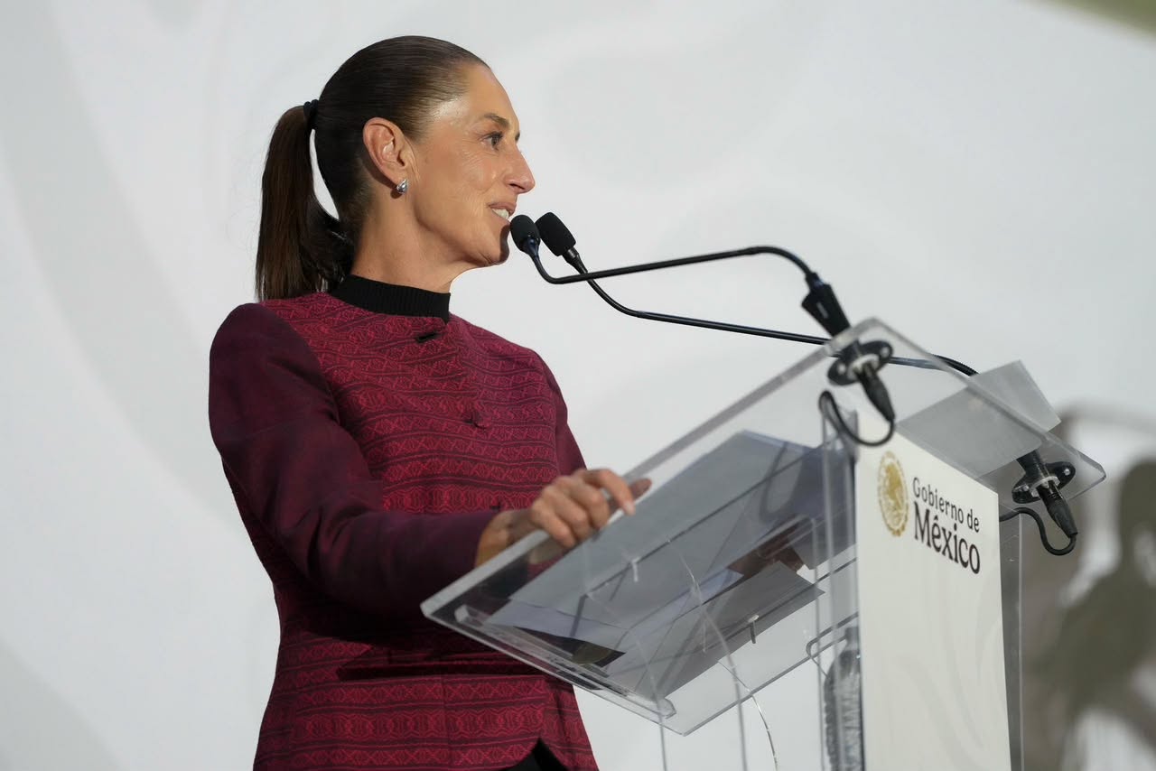 Sheinbaum cuestiona constitucionalidad de la alternancia obligatoria en la gubernatura de Puebla