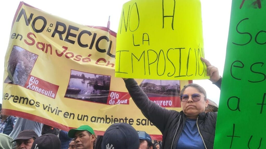 Frente en San José Chiapa reta a Armenta a diálogo público; dirigente de MC Nacional se sube a la protesta