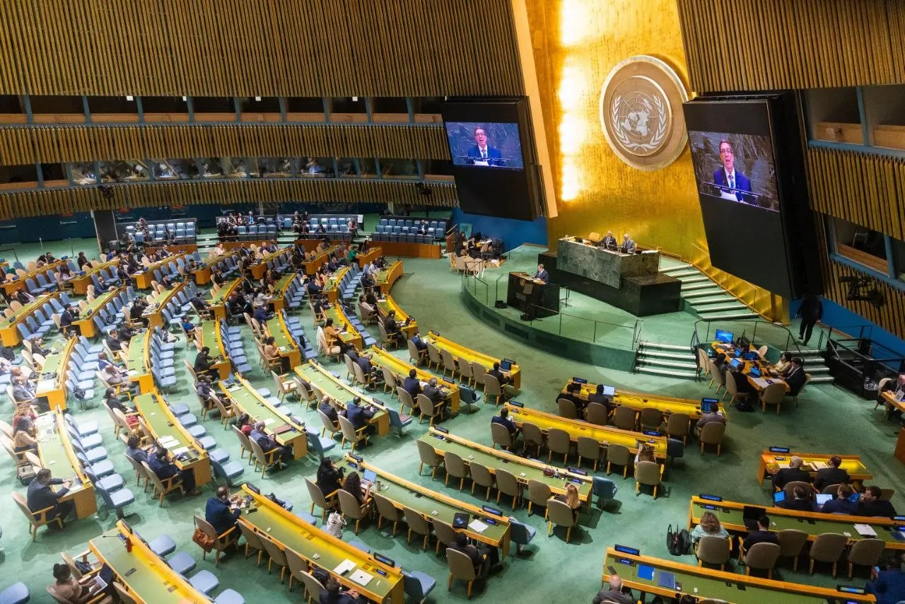 ONU aprueba debatir el fin del bloqueo de Estados Unidos a Cuba; 136 países votan a favor