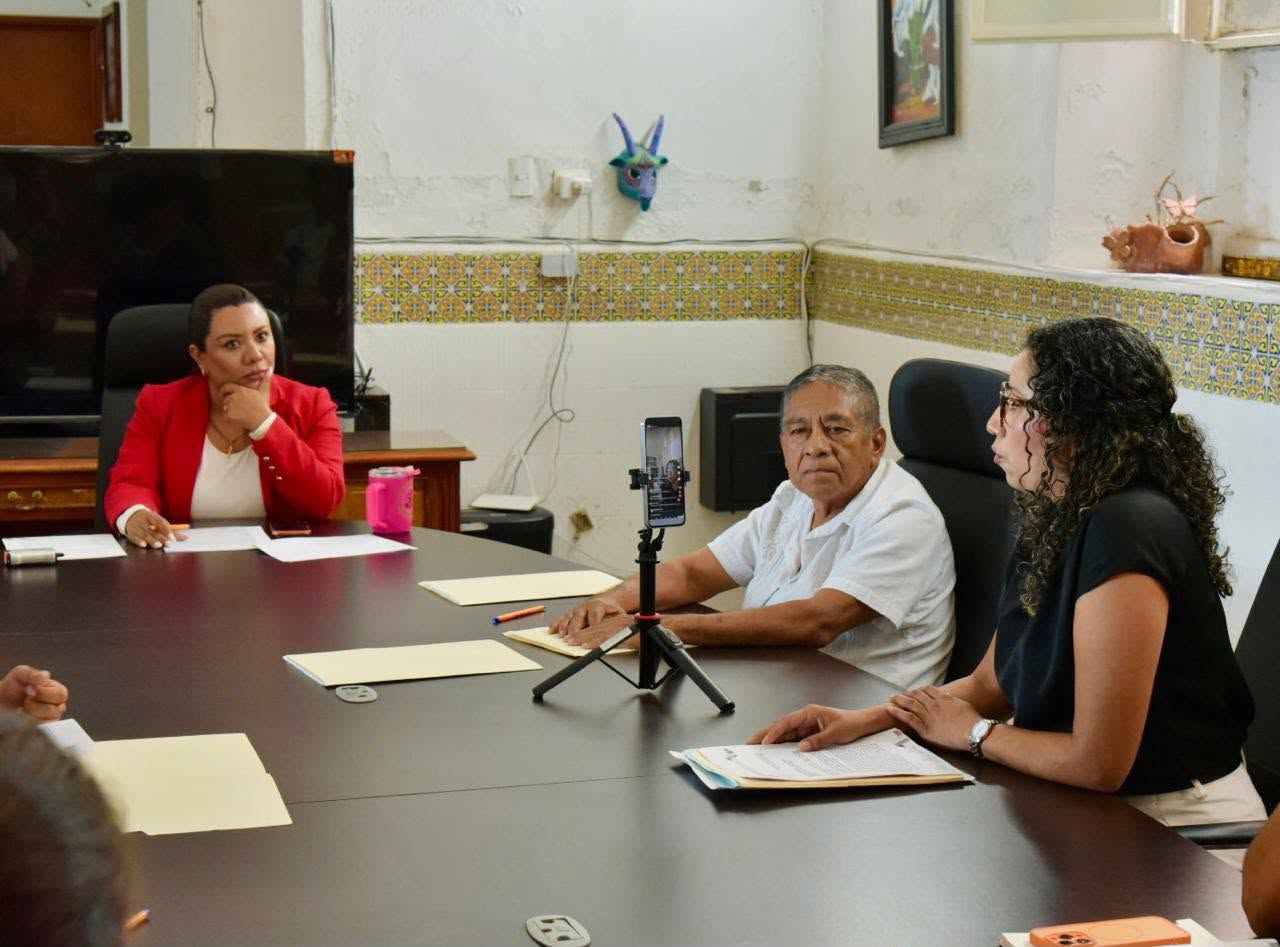 Frena Cabildo de Acatlán propuesta de Lupita Bárcenas para la Secretaría General por segunda ocasión