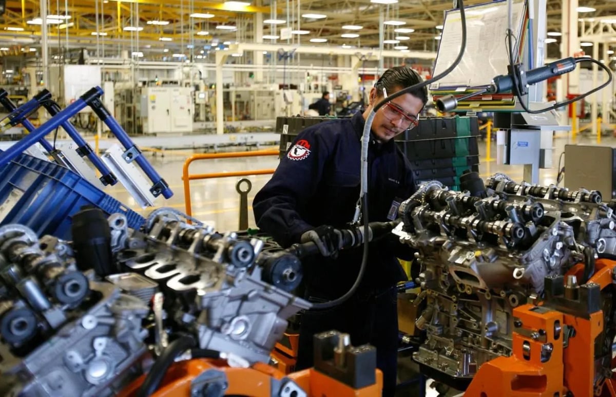 Producción de autos en México se desploma 15.1% en septiembre; exportaciones caen 11.8%