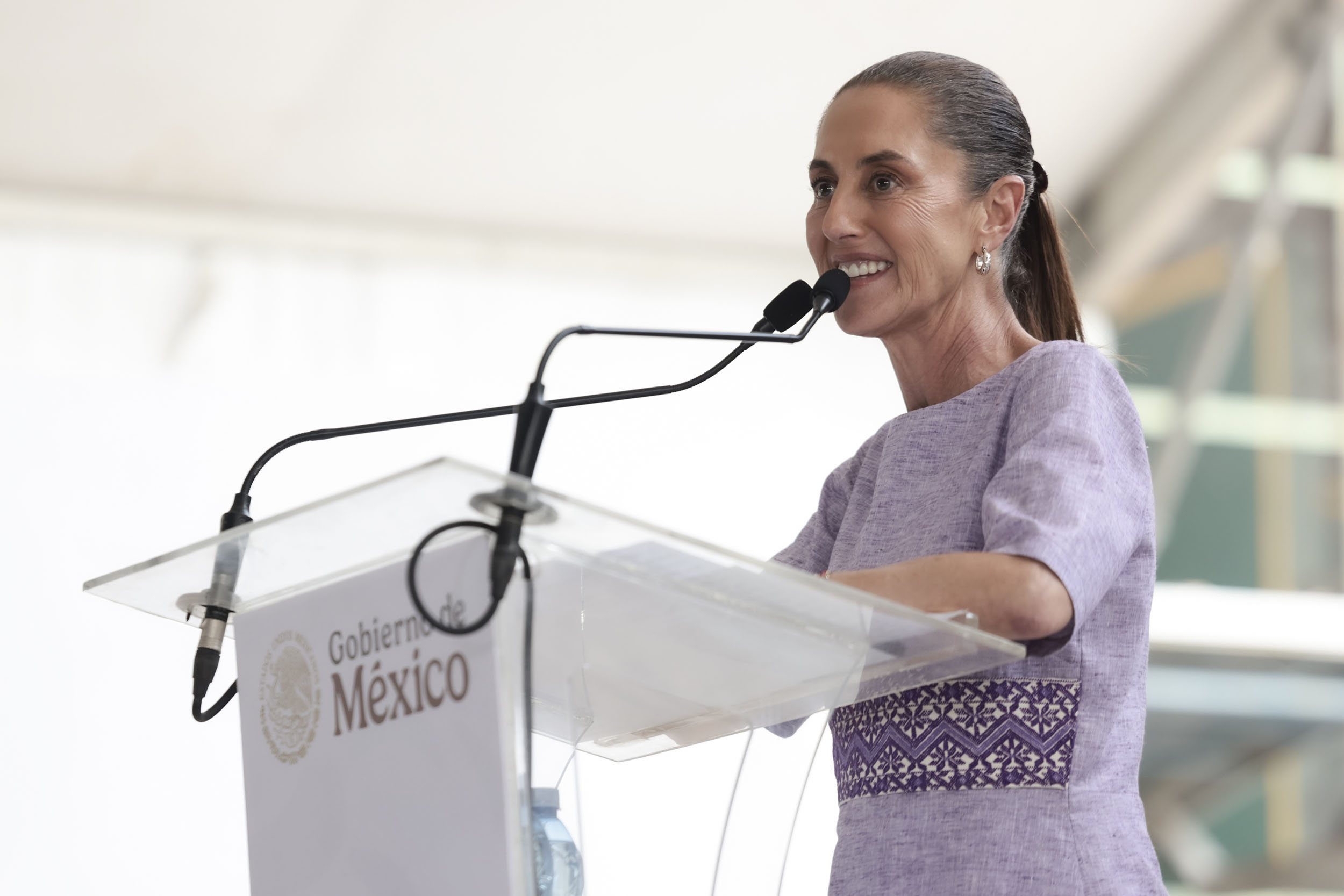 Sheinbaum destaca en Nuevo León avances en vivienda, tren y programas sociales
