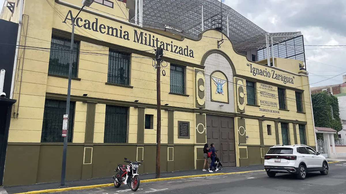 Abre la SEP vía de regularización para escuelas militarizadas si eliminan el enfoque castrense