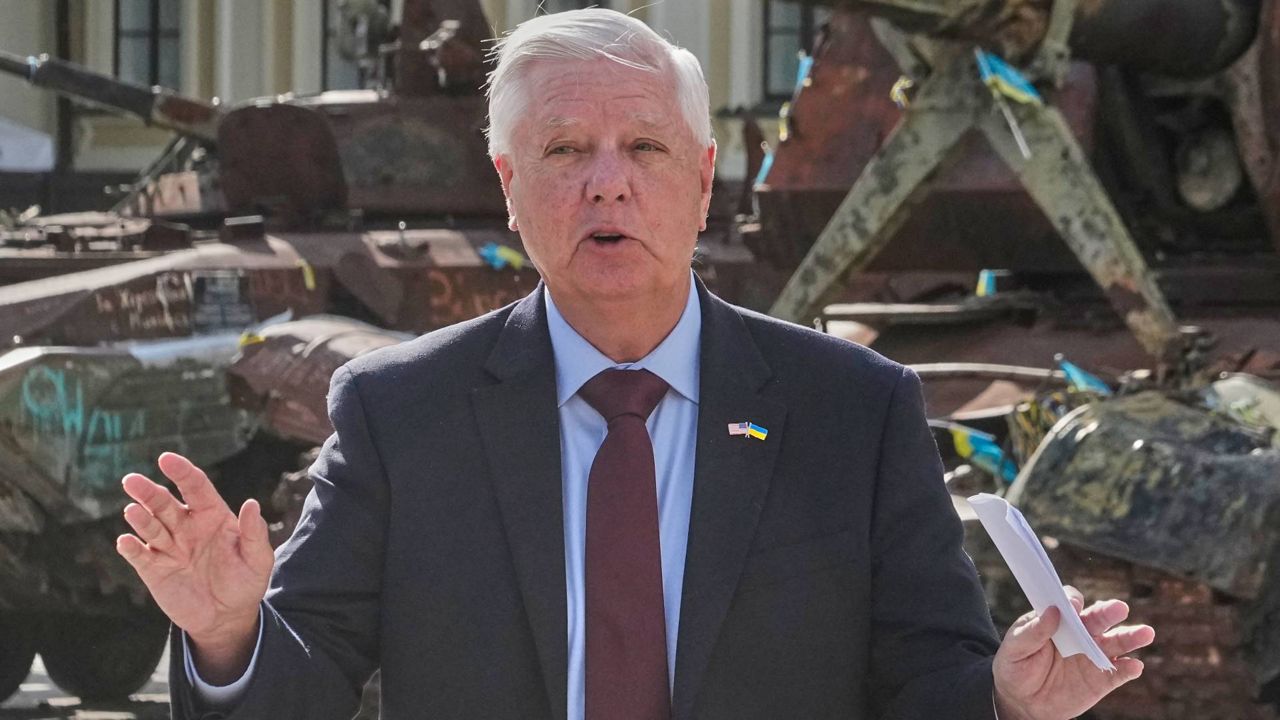 Muere Lindsey Graham, impulsor de la guerra, senador republicano y aliado de Donald Trump a los 71 años