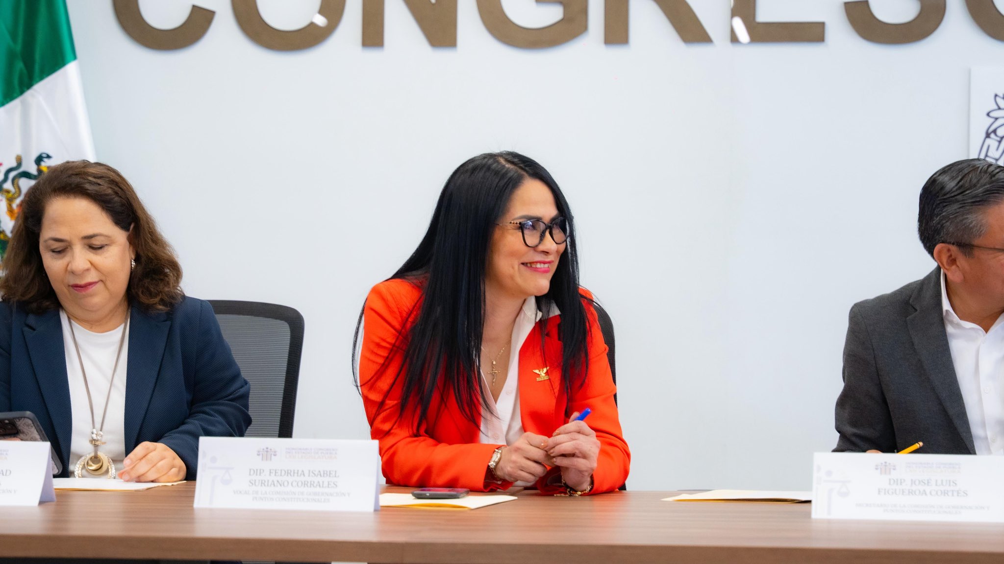 Iniciativa de MC plantea retirar propaganda que use rostros o nombres de funcionarios en Puebla