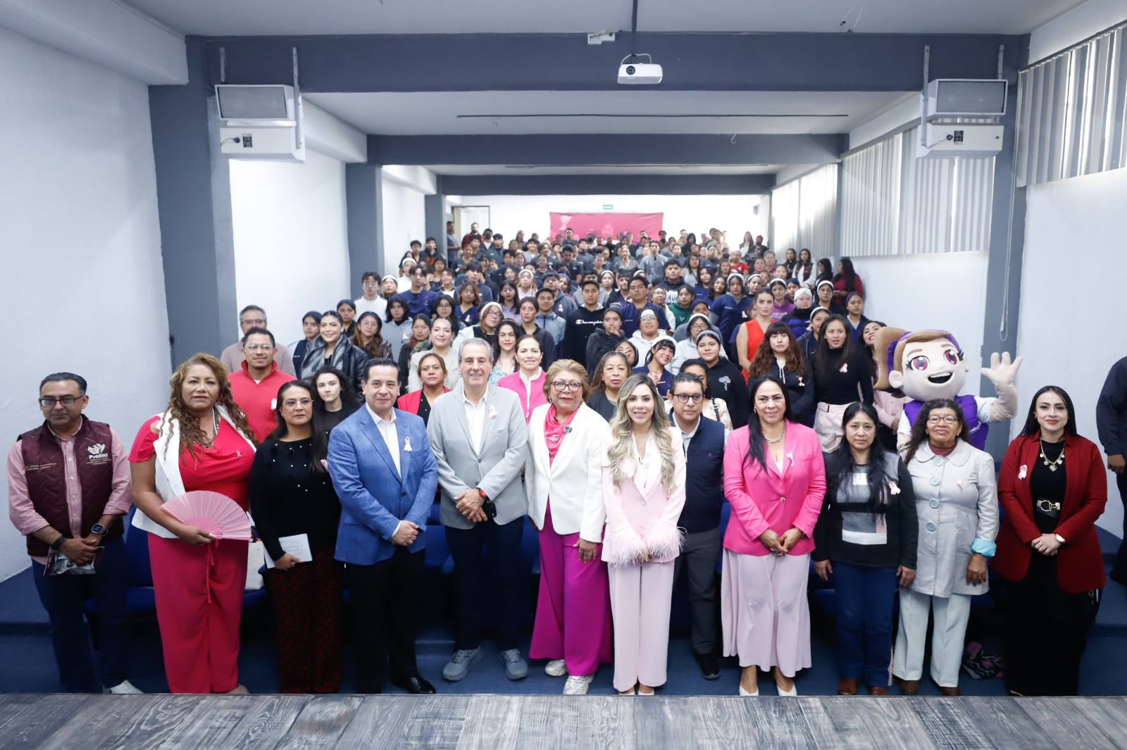 Ayuntamiento de Puebla realiza foro de sensibilización sobre cáncer de mama