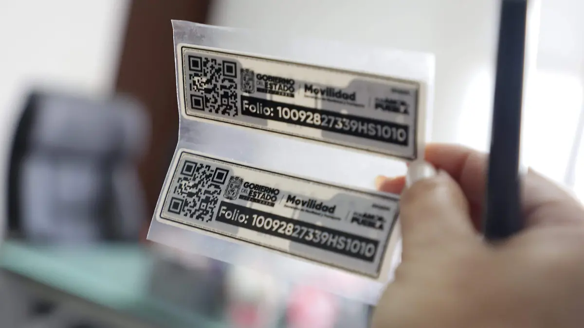 Así serán los hologramas con microchip de la Ley Casco en Puebla; comenzarán a entregarse el 15 de julio