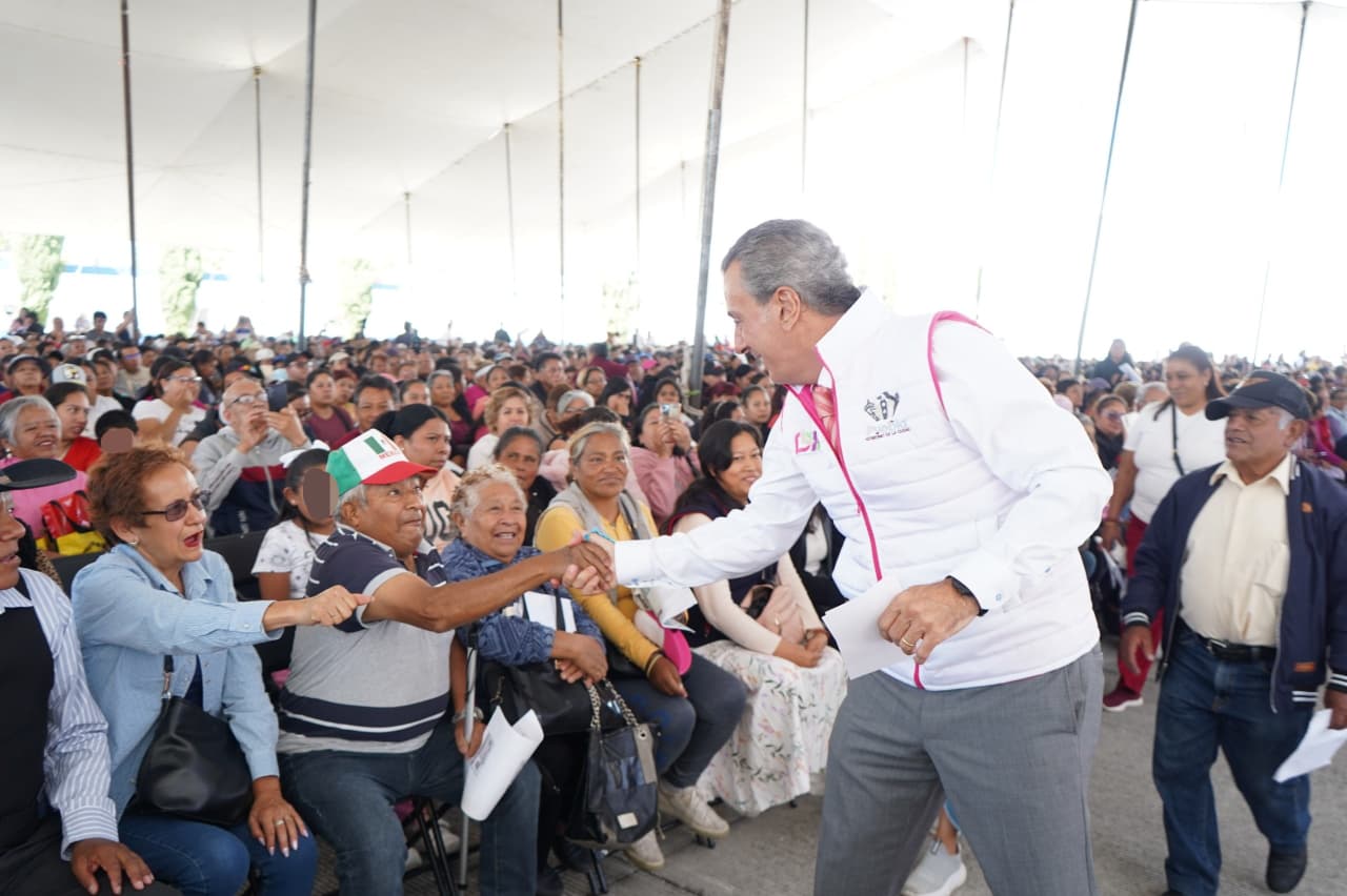 Pepe Chedraui entrega 13 mil despensas San Sebastián con el programa Alimentación Imparable