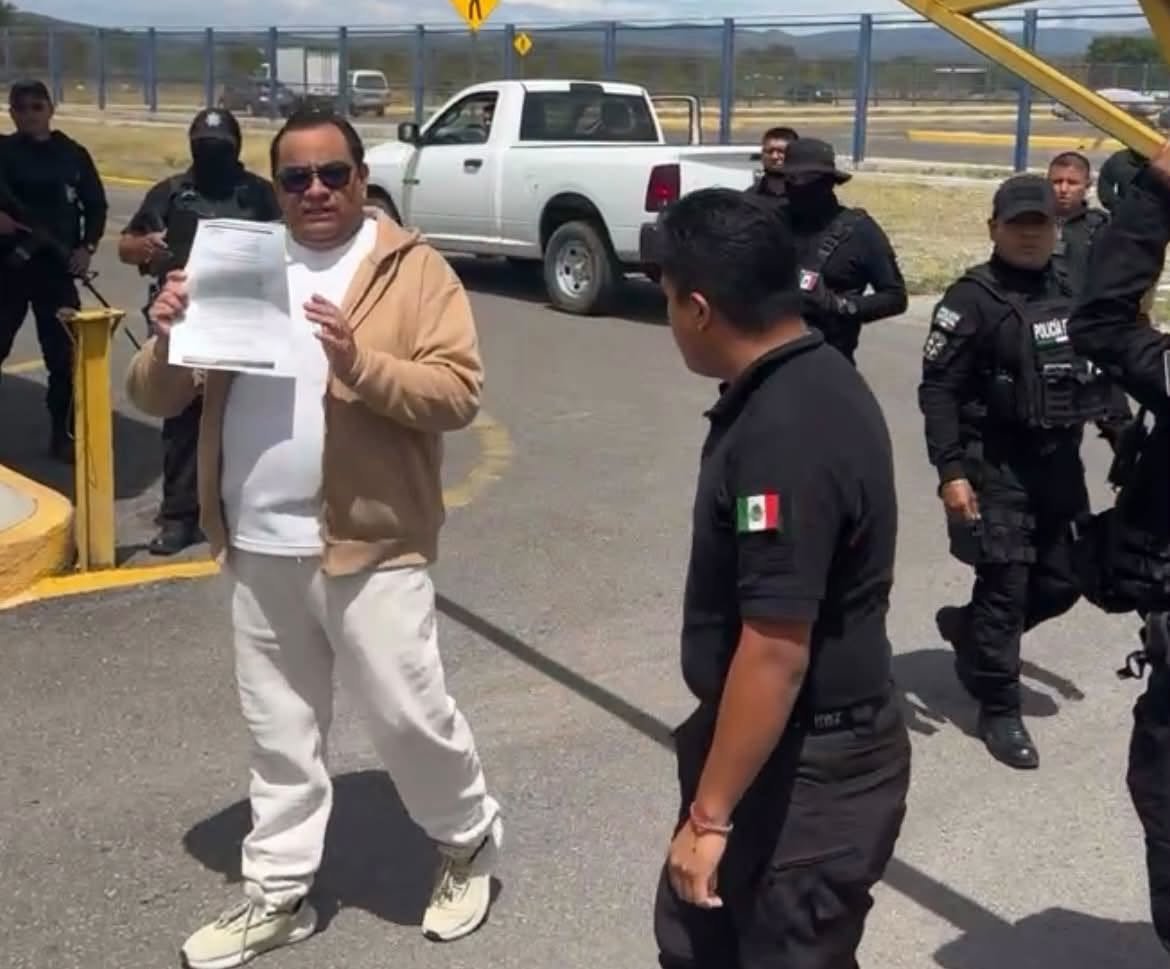 Dan amparo a Ramiro González Vieyra y la FGE lo recaptura afuera del penal de Tepexi
